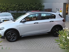 Fiat Tipo Cross - 1.0 Cross Airco-Cruise-Camera-Apple Carplay 12 Maanden Bovag Garantie