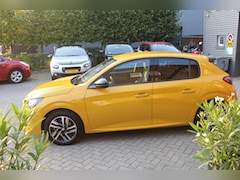 Peugeot 208 - 1.2 PureTech 130 PK EAT8 Allure Clima-Cruise-Navi-Apple Carplay-Camera 15.000 Km 12 Maande