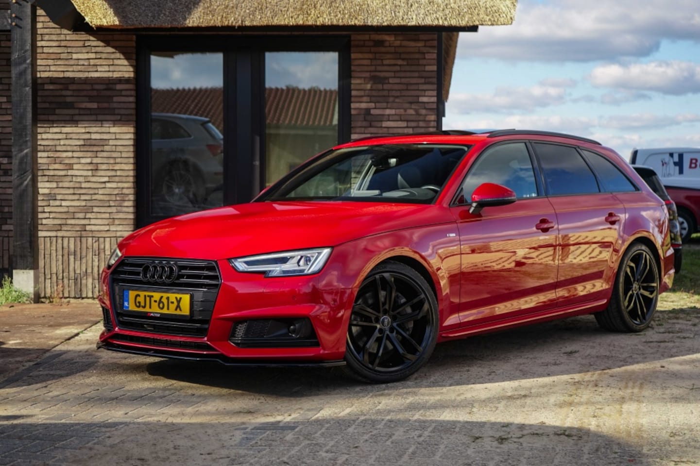 Audi A4 Avant - 2.0 TFSI 2X S-Line 252PK Pano/HUD/Virtual/ACC - AutoWereld.nl