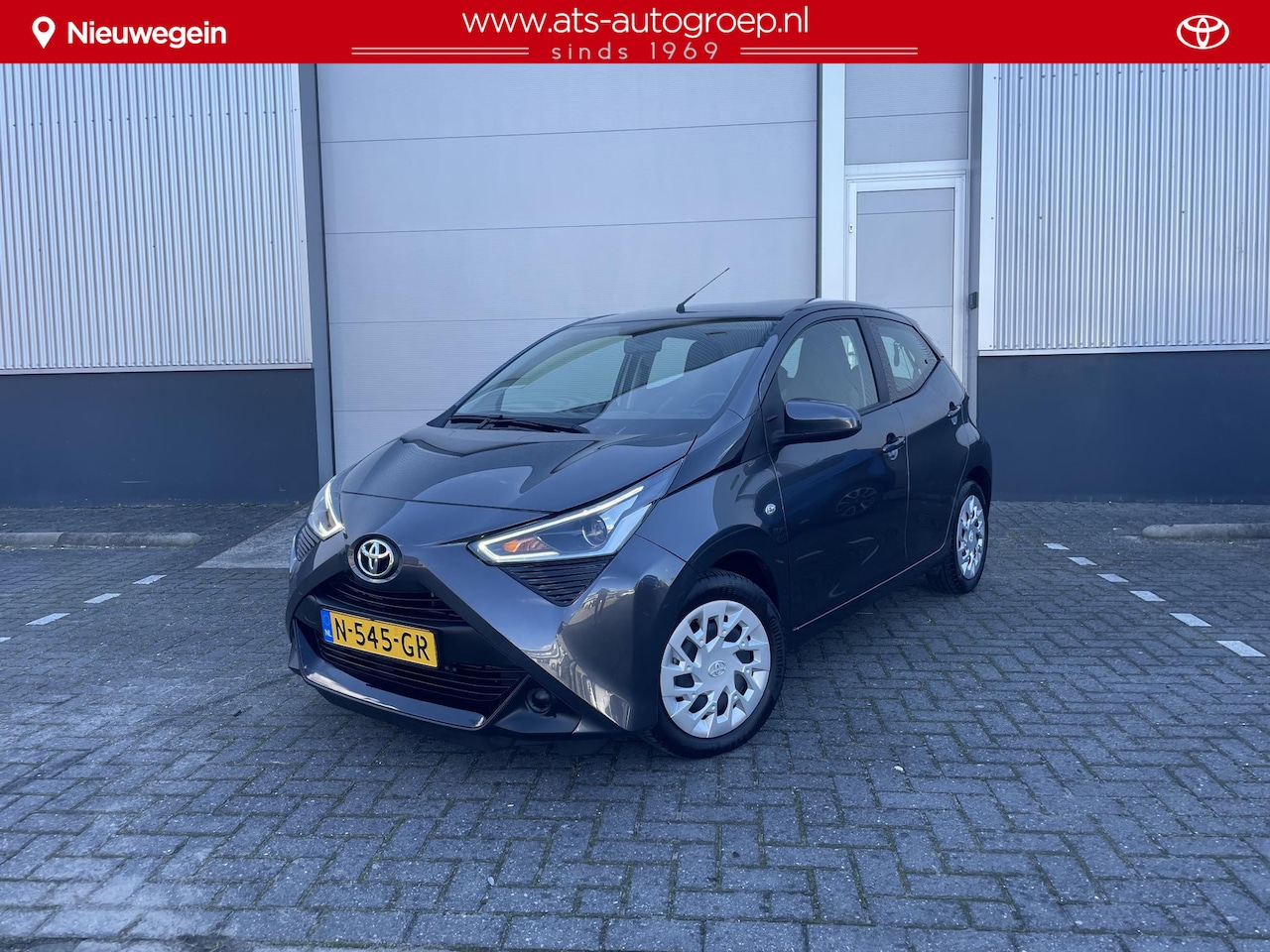 Toyota Aygo - 1.0 VVT-i x-play Automaat, Apple/Android navigatie, org NL en 1e eigenaar - AutoWereld.nl