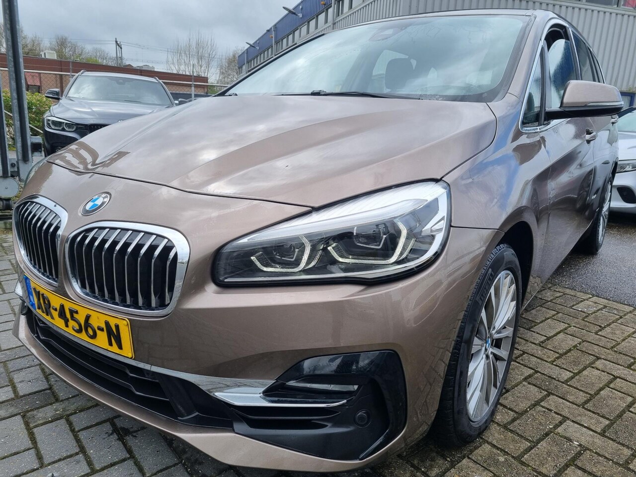 BMW 2-serie Gran Tourer - 216i Executive Edition Navi leder Facelift - AutoWereld.nl