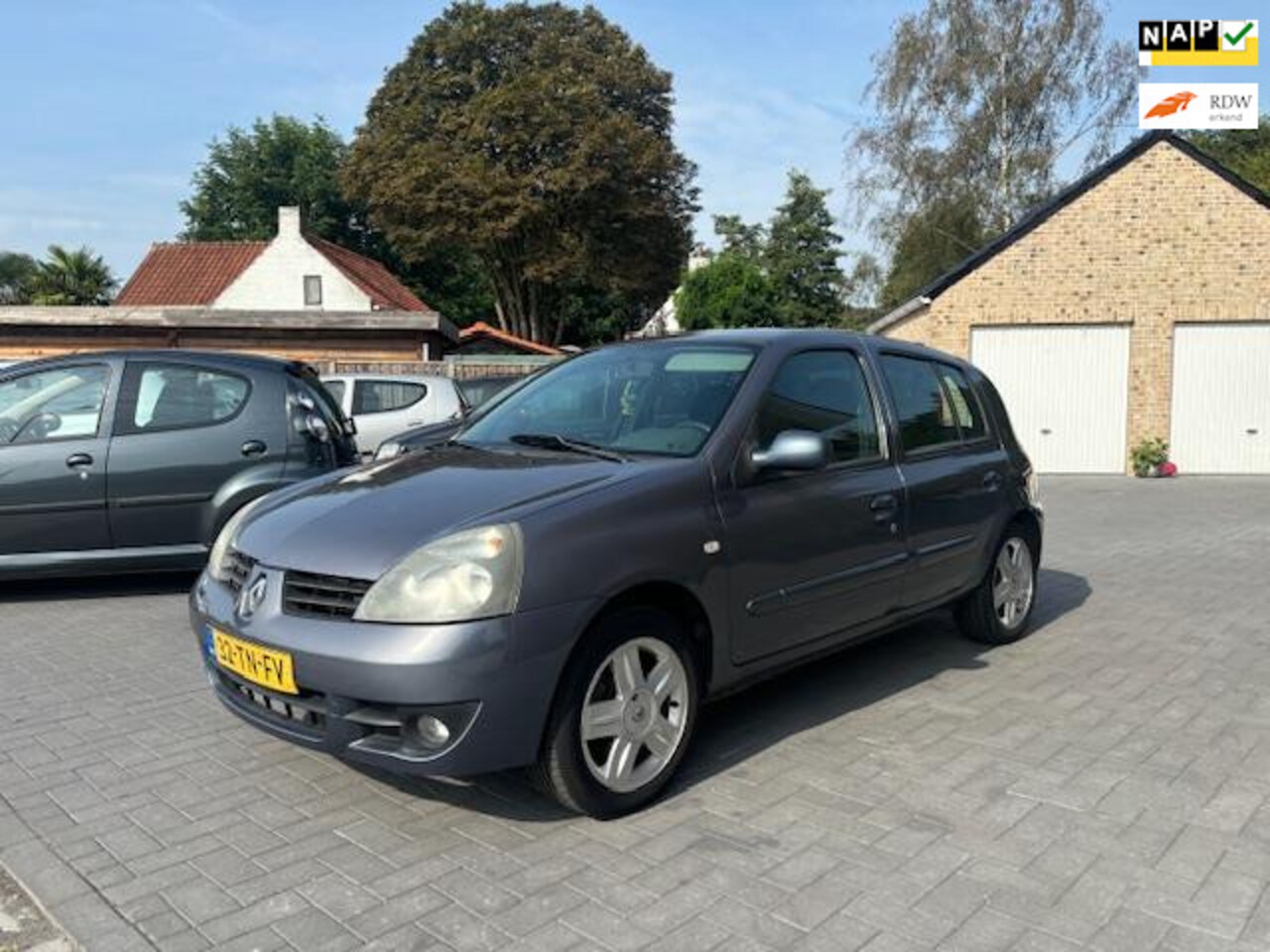 Renault Clio - 1.2-16V Campus Airco Jaar apk - AutoWereld.nl