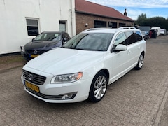 Volvo V70 - T4 Summum Adapt. Cruise Stoelverwarming Trekhaak PDC