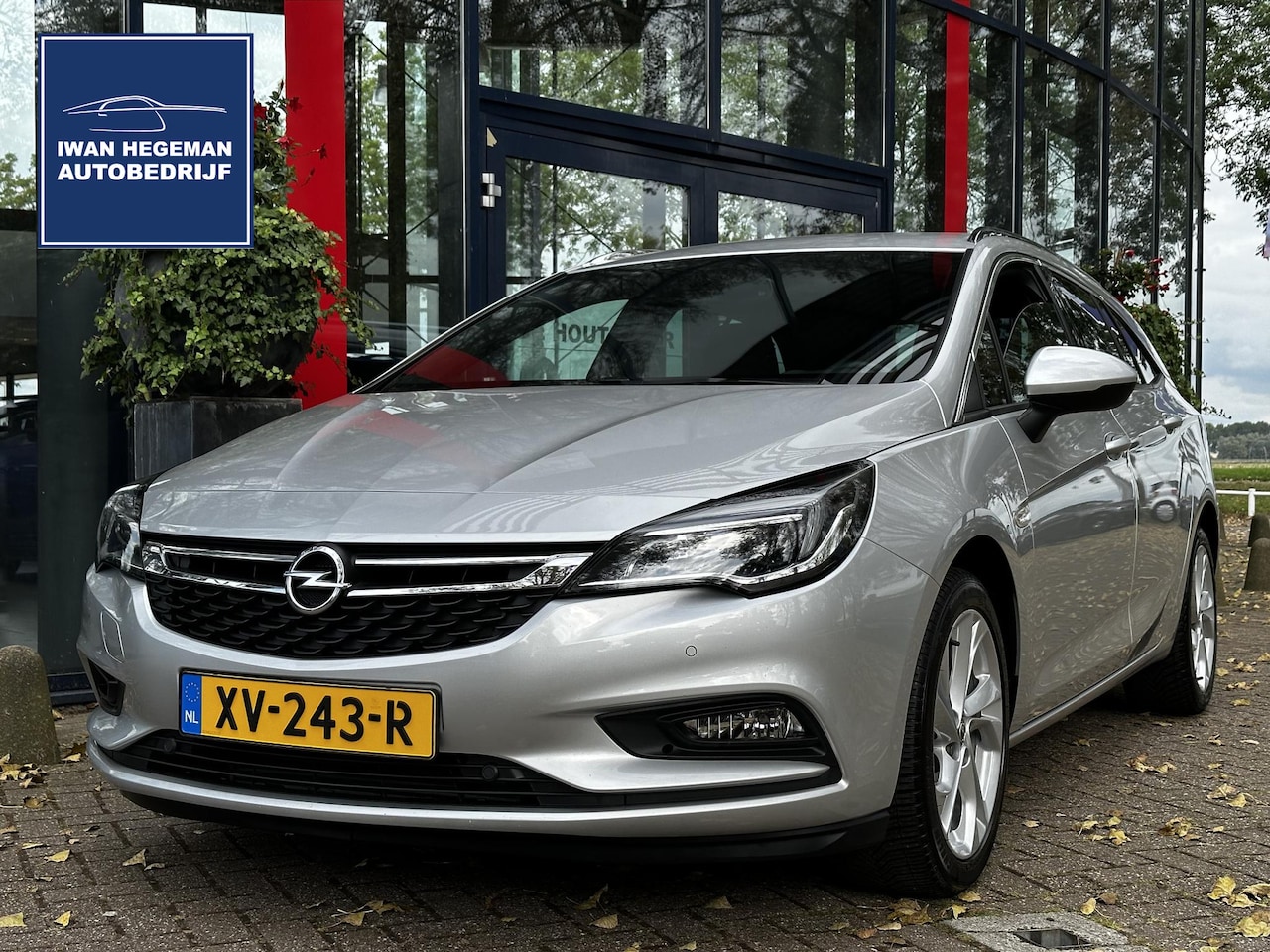 Opel Astra Sports Tourer - 1.6 Turbo 200PK! Innovation | Navi | ECC | Trekhaak | PDC + Camera | Cruise Control | LM V - AutoWereld.nl