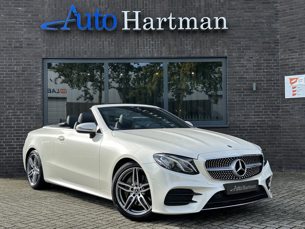 Mercedes-Benz E-klasse Cabrio - 200 Premium AMG | LEDER | Widescreen | Sfeerverlichting - AutoWereld.nl