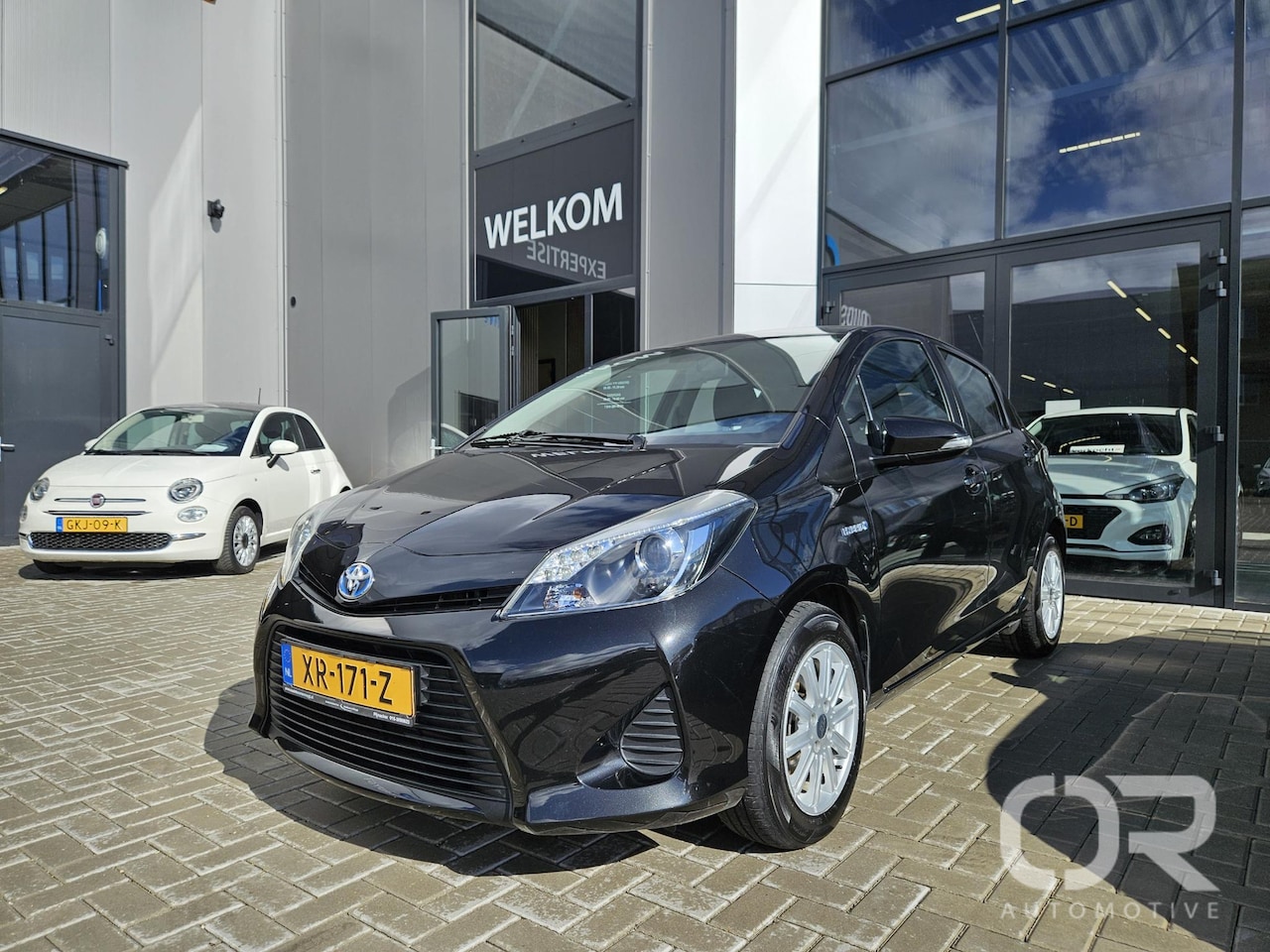 Toyota Yaris - 1.5 Full Hybrid Aspiration Navi Cruise Cam - AutoWereld.nl