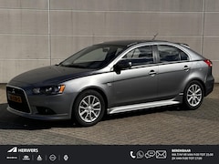 Mitsubishi Lancer Sportback - 1.6 Limited Edition / Stoelverwarming / Trekhaak / vier-seizoensbanden / Climate Control /