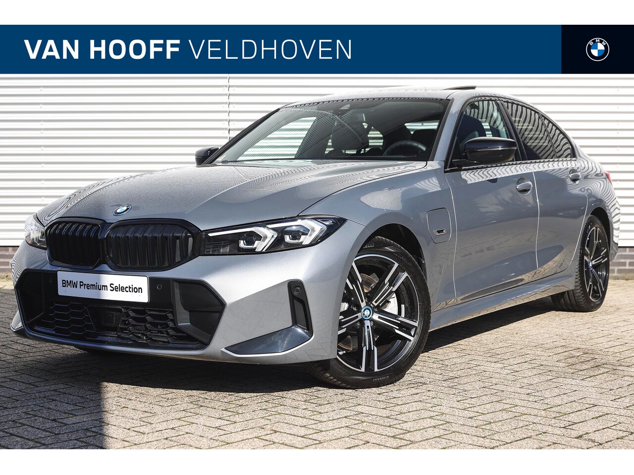 BMW 3-serie - 320e High Executive M Sport Automaat / Schuif-kanteldak / Trekhaak / Sportstoelen / Stoelv - AutoWereld.nl