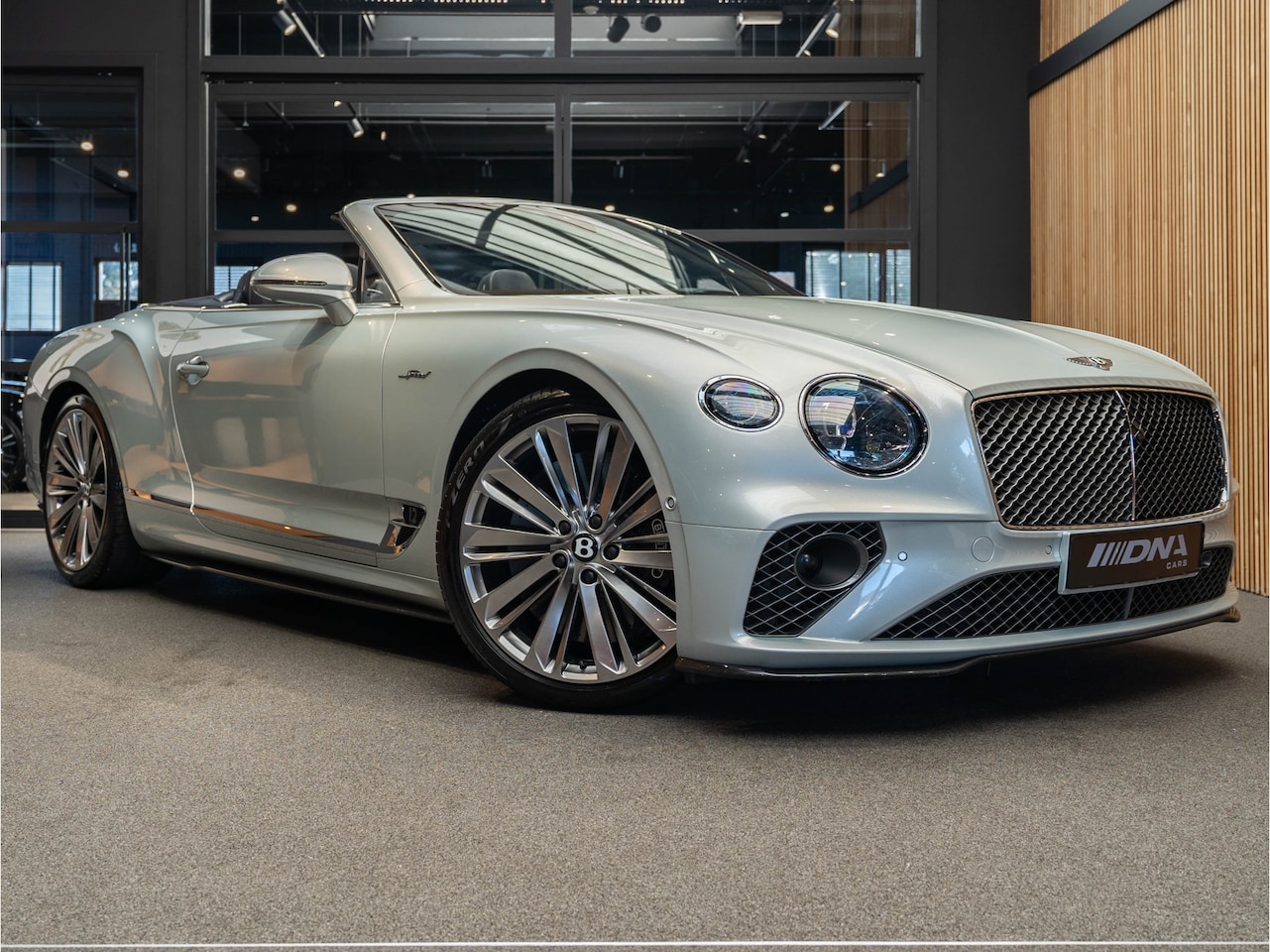 Bentley Continental GTC - W12 Speed Edition 6.0 W12 Speed Edition Carbon Pakket - AutoWereld.nl