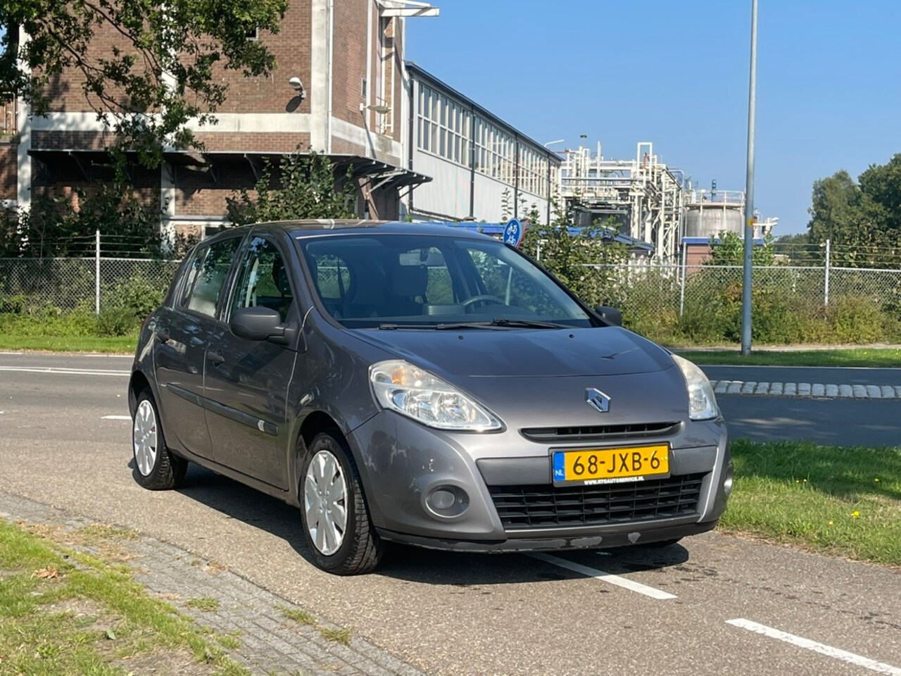 Renault Clio - 1.2 Special Line | 5 Deurs | NAV | APK 9-2025 - AutoWereld.nl