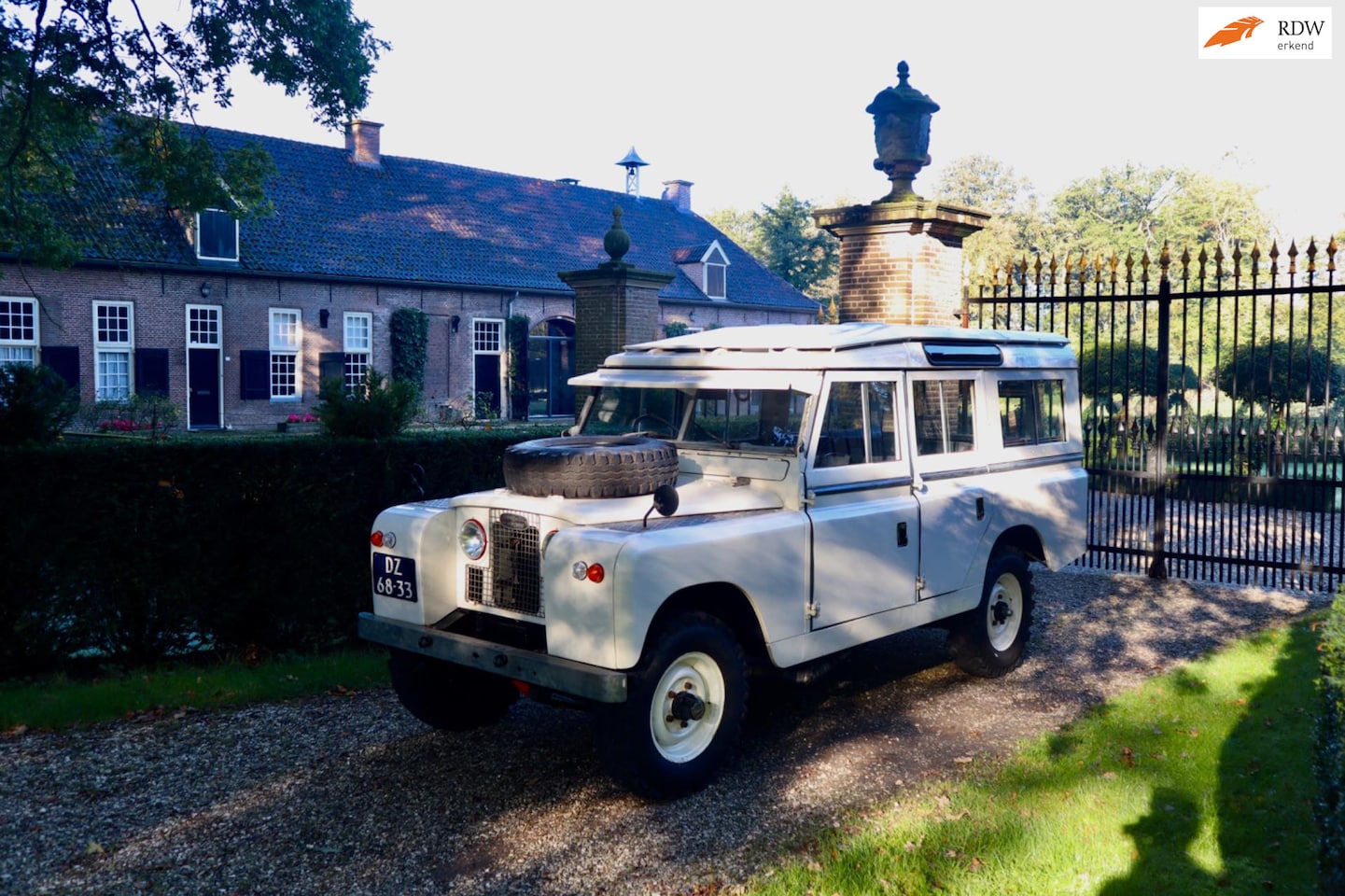 Land Rover 109 - Series 2A Station Wagon 3.5 V8 | RESTORED | 9 ZITS | APK & BELASTINGVRIJ - AutoWereld.nl