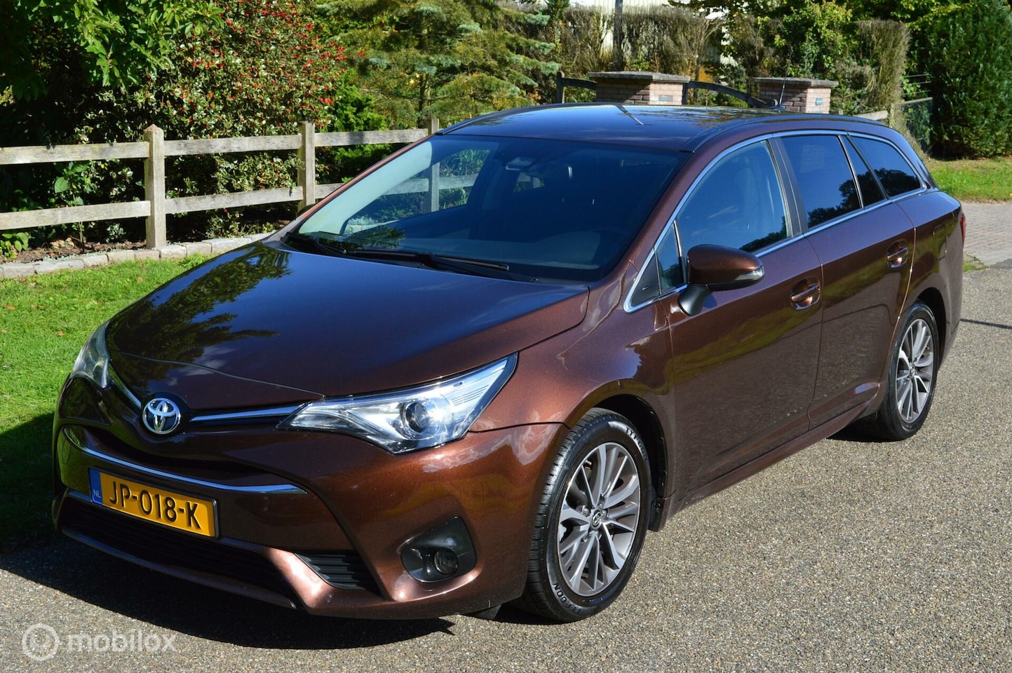 Toyota Avensis - 1.6 D-4D-F 2016 BTW AUTO - AutoWereld.nl