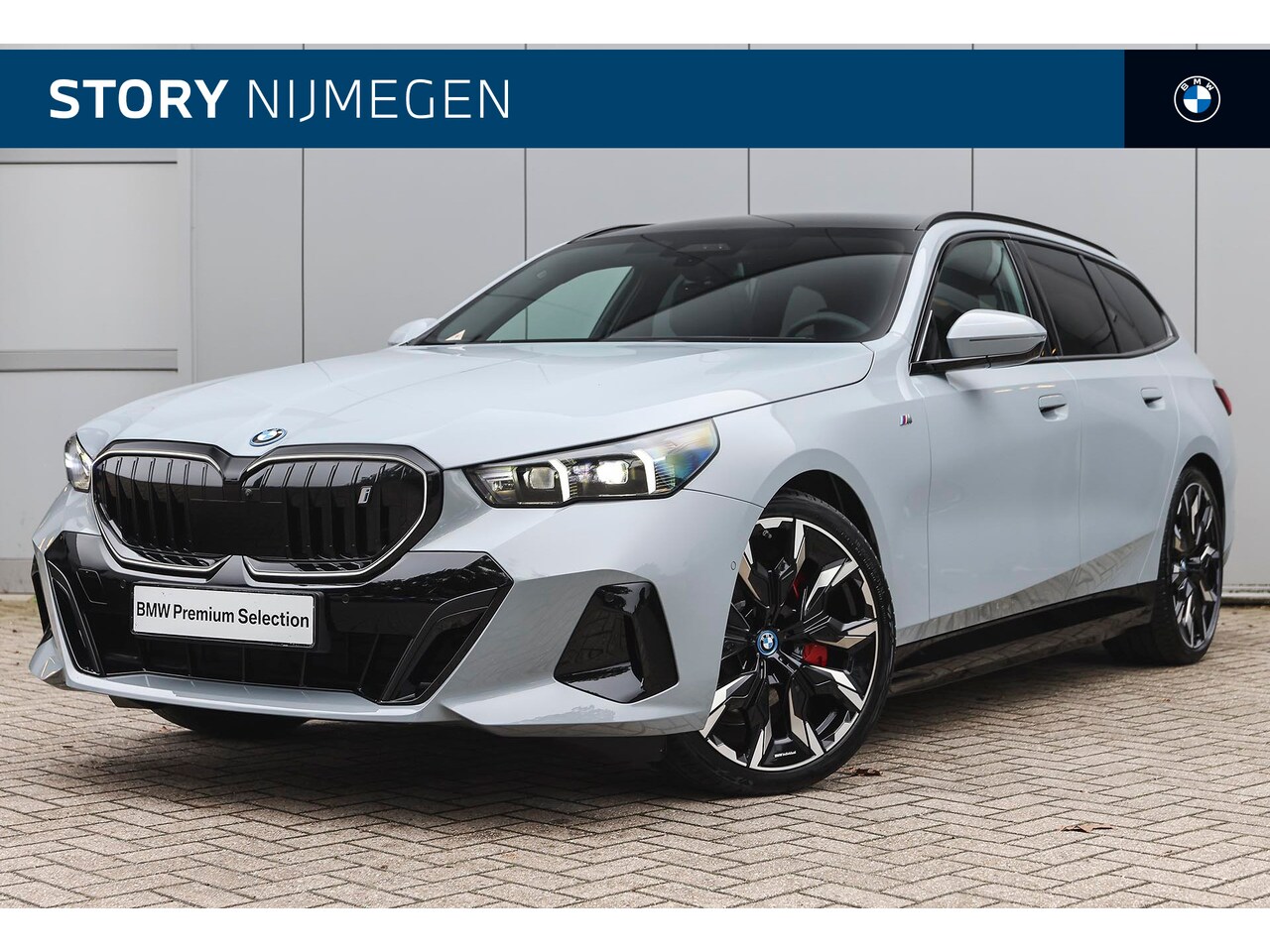 BMW i5 Touring - eDrive40 M Sport / Panoramadak / Trekhaak / Stoelventilatie / Adaptieve LED / Harman Kardo - AutoWereld.nl