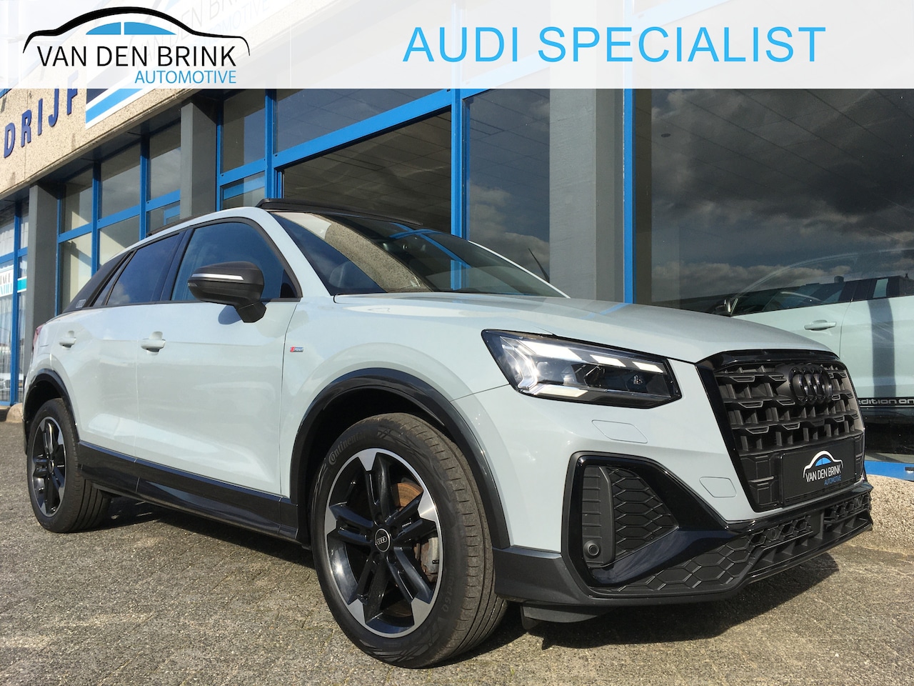 Audi Q2 - 35 TFSI S-line Matrix Pano Sonos Arrow grey - AutoWereld.nl