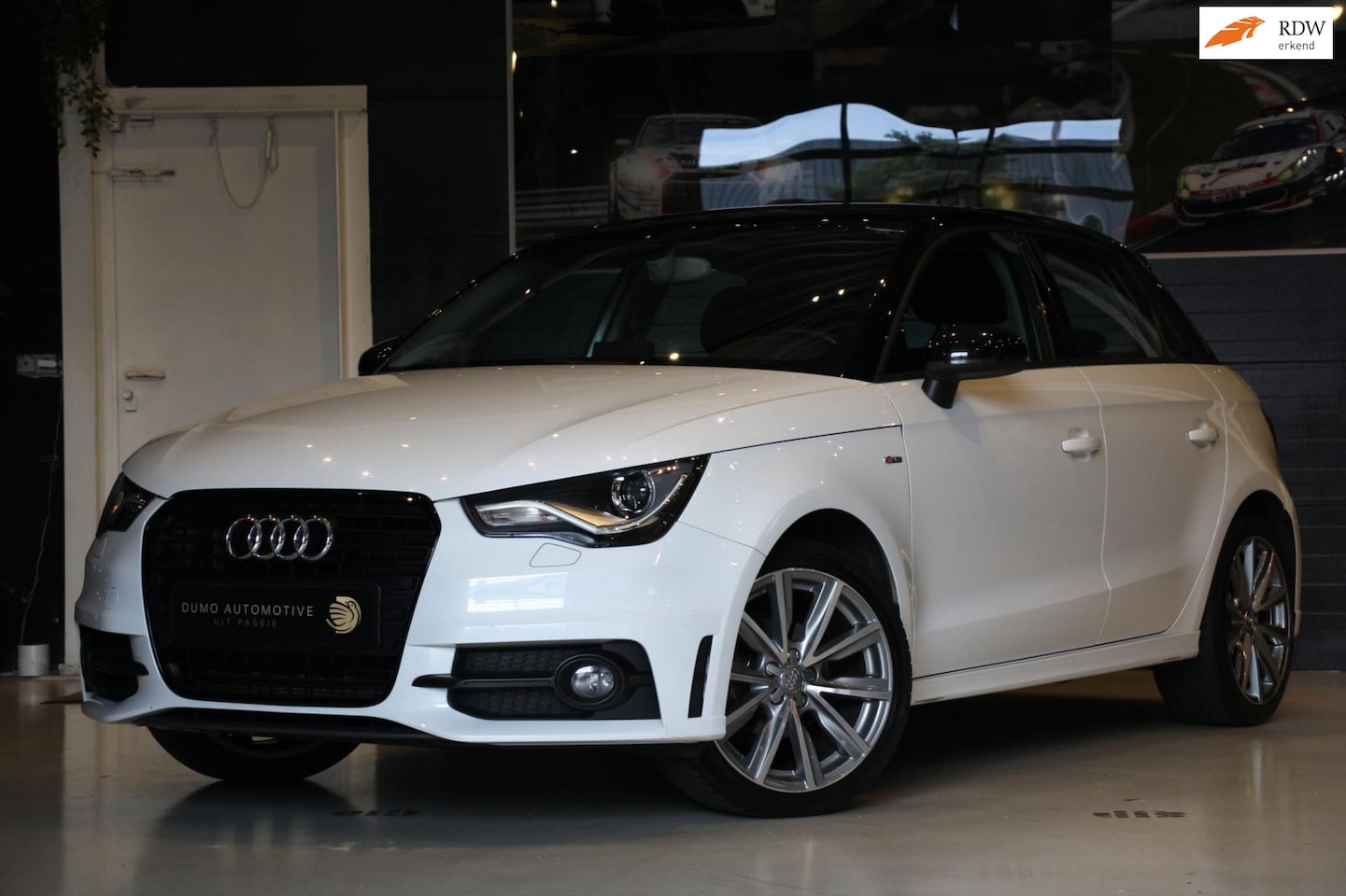 Audi A1 Sportback - 1.2 TFSI - S-LINE - 5DRS - XENON - NAVI - CRUISE - 17INCH - AutoWereld.nl