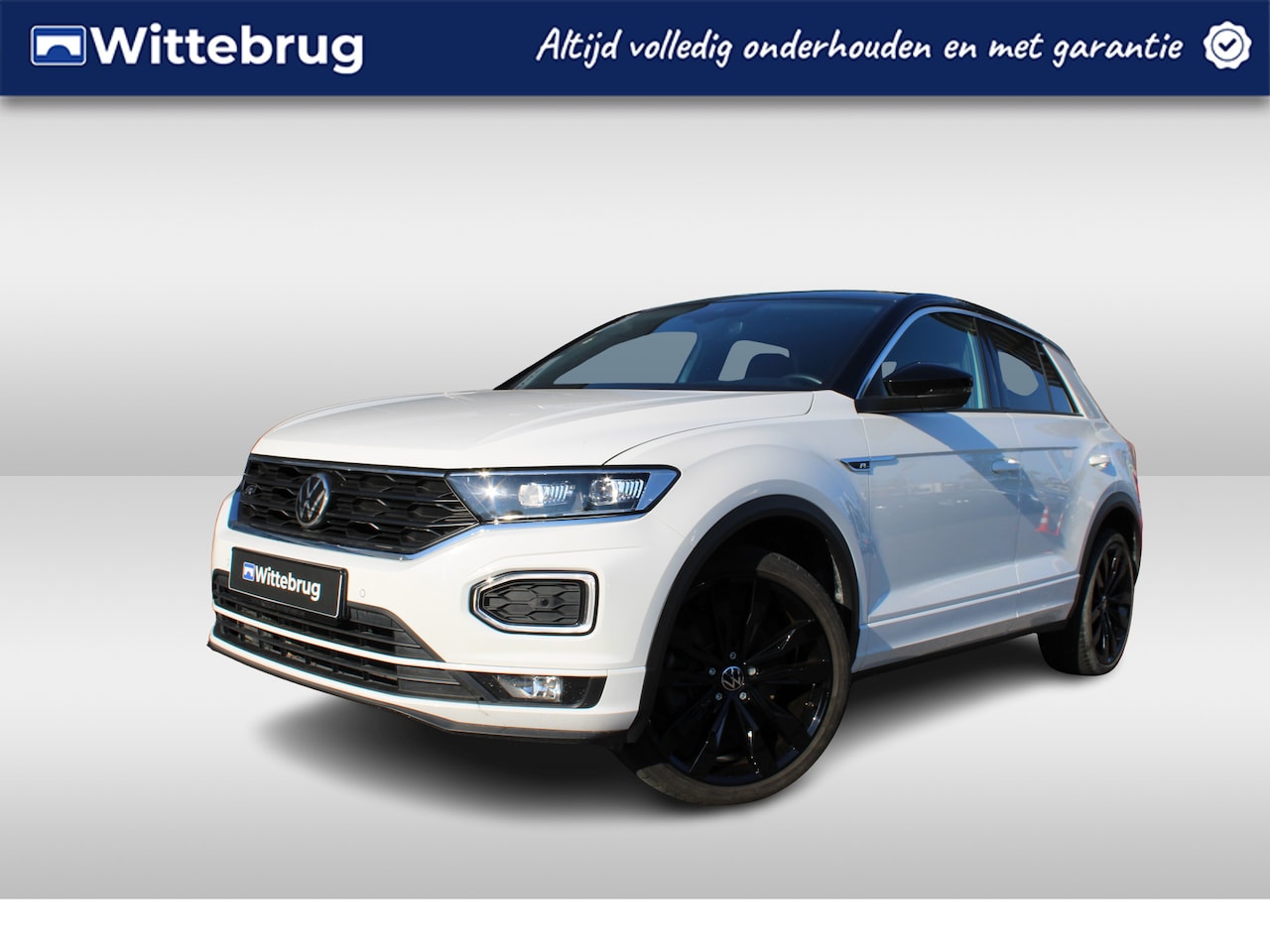 Volkswagen T-Roc - 1.5 TSI 150pk R-Line DSG Automaat / Navigatie via Shop / R-line in én exterieur / 19" LMV - AutoWereld.nl