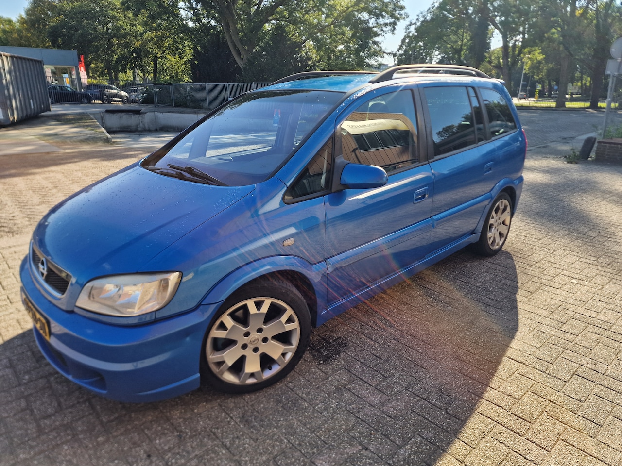 Opel Zafira - 2.0-16V OPC - AutoWereld.nl