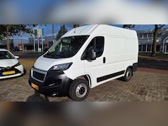 Peugeot Boxer - 330 2.0 BlueHDI L1H2 Pro