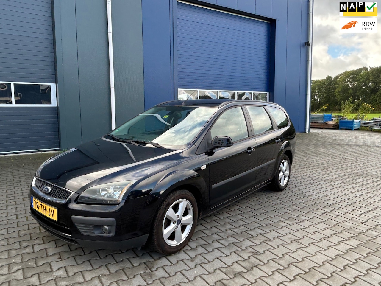 Ford Focus Wagon - 1.6-16V Futura Airco - AutoWereld.nl