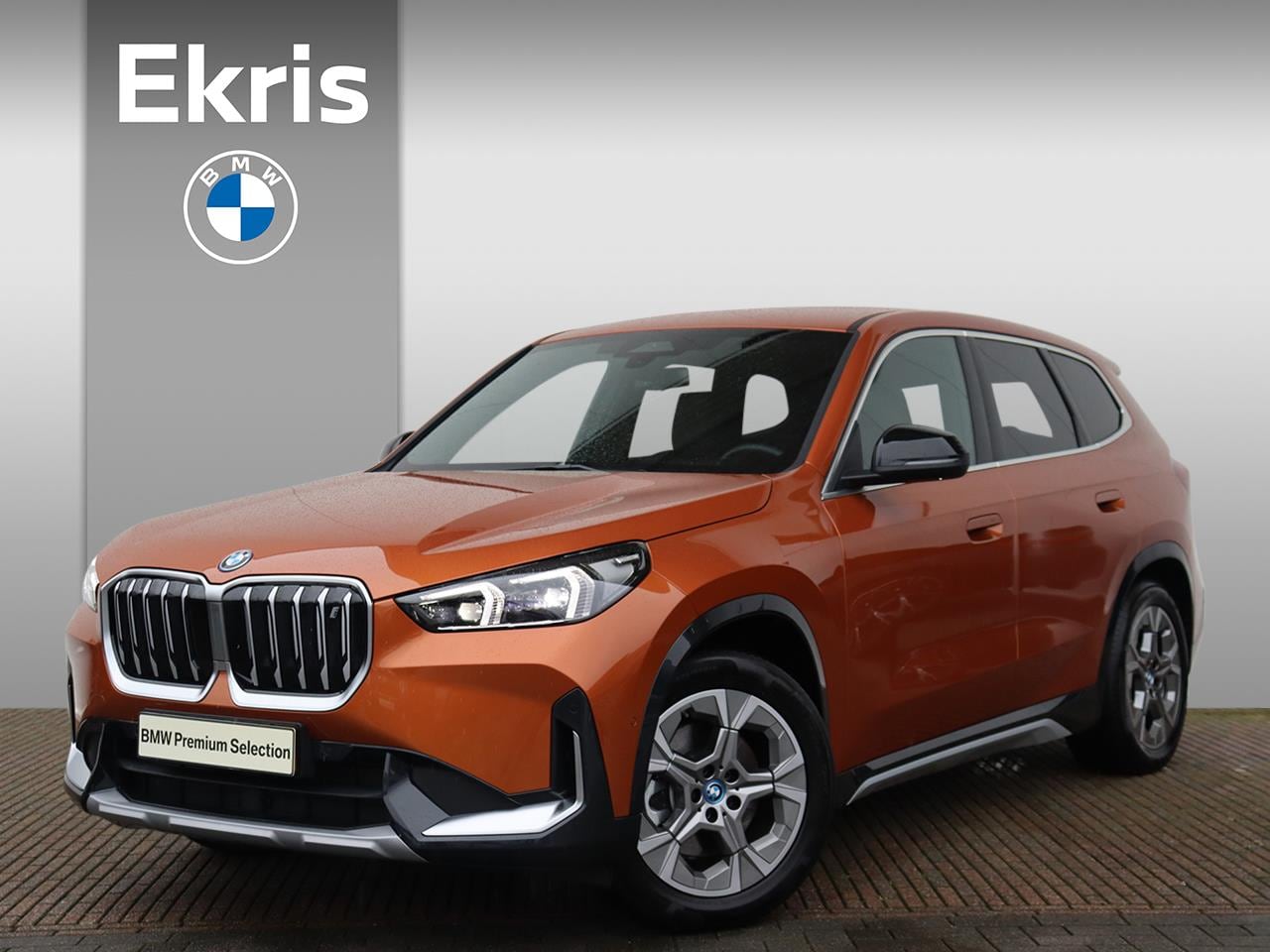 BMW iX1 - xDrive30 67 kWh X-Line / Harman Kardon / Comfort Access / Driving Assistant Plus / 18'' | - AutoWereld.nl