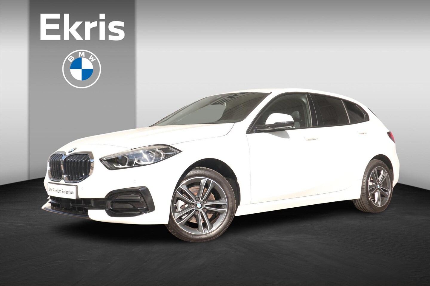 BMW 1-serie - 5-deurs 118i Model Sport Line / Premium Pack / Comfort Pakket | Showroom Sale - AutoWereld.nl