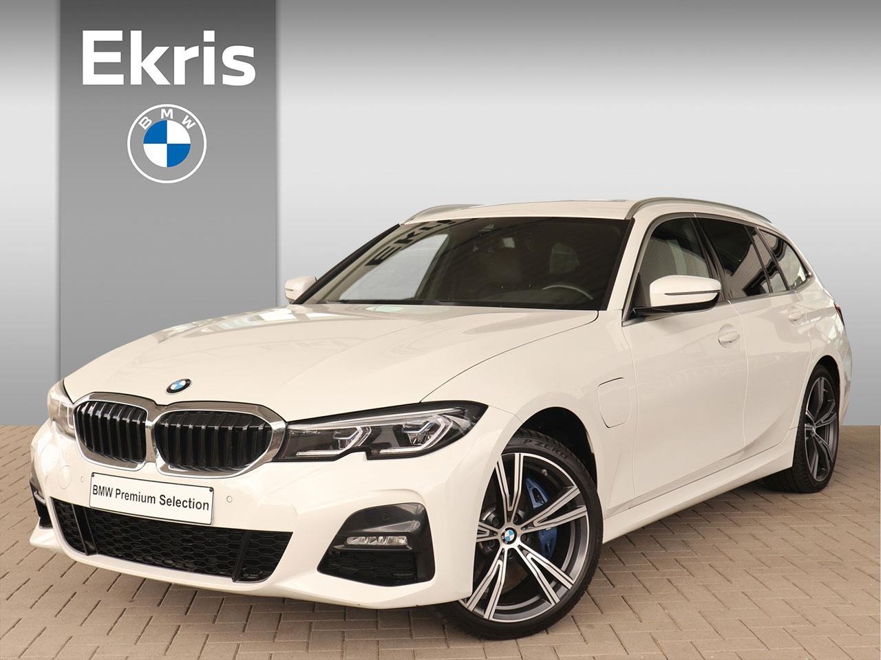 BMW 3-serie Touring - 330e M-Sportpakket / Harman Kardon / Head-Up Display / Elektr. Trekhaak | Showroom Sale - AutoWereld.nl