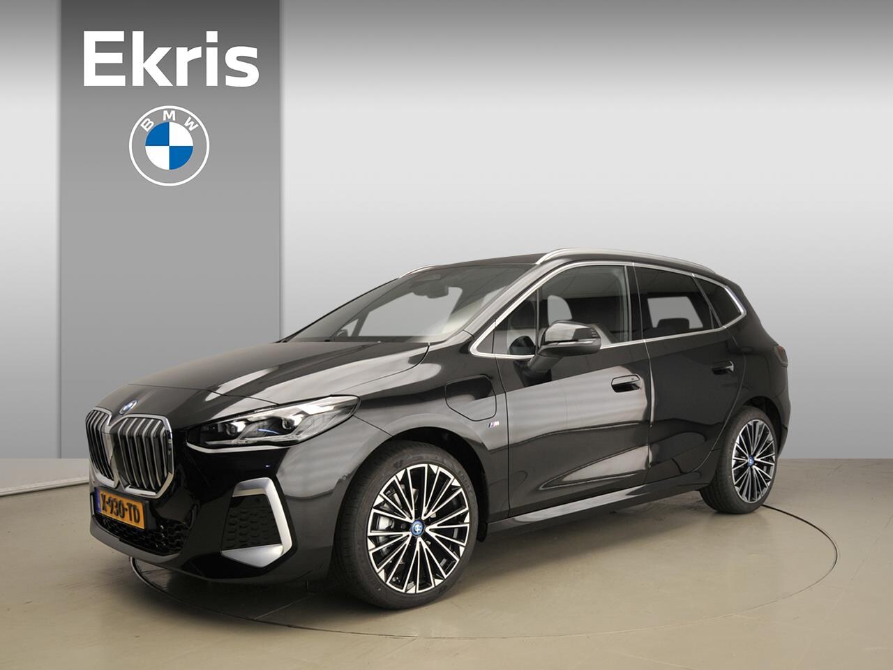 BMW 2-serie Active Tourer - 225e xDrive | M-Sportpakket | LED | Navigatie | Trekhaak | Schuifdak | Keyles go | Sportst - AutoWereld.nl