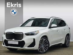 BMW iX1 - eDrive20 M Sport Pro Panorama Dak / Harman Kardon / Comfort Acces / Trekhaak