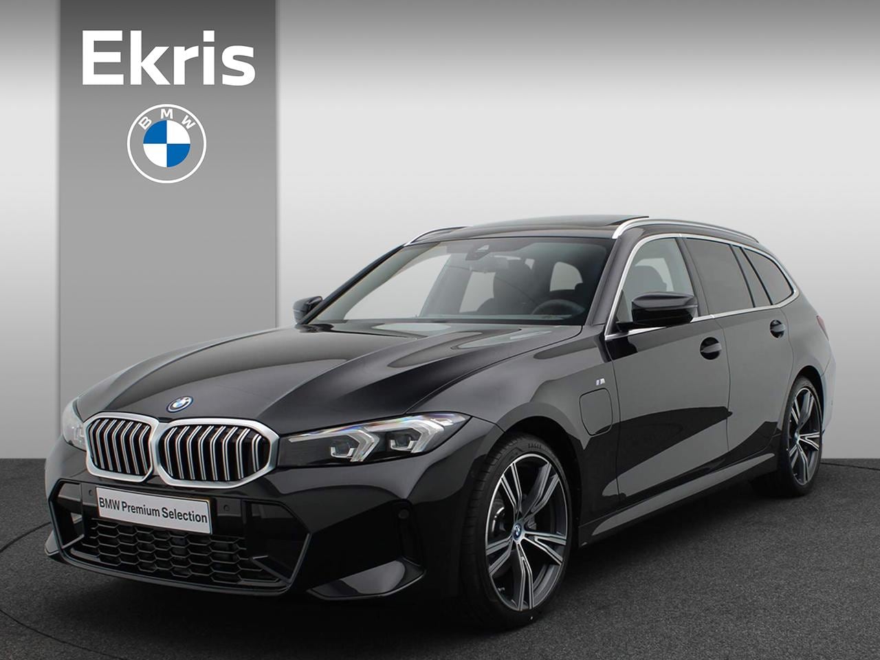 BMW 3-serie Touring - 320e M Sportpakket Pro | Entertainment Pack | Travel Pack / Panoramadak / Trekhaak / HiFi - AutoWereld.nl