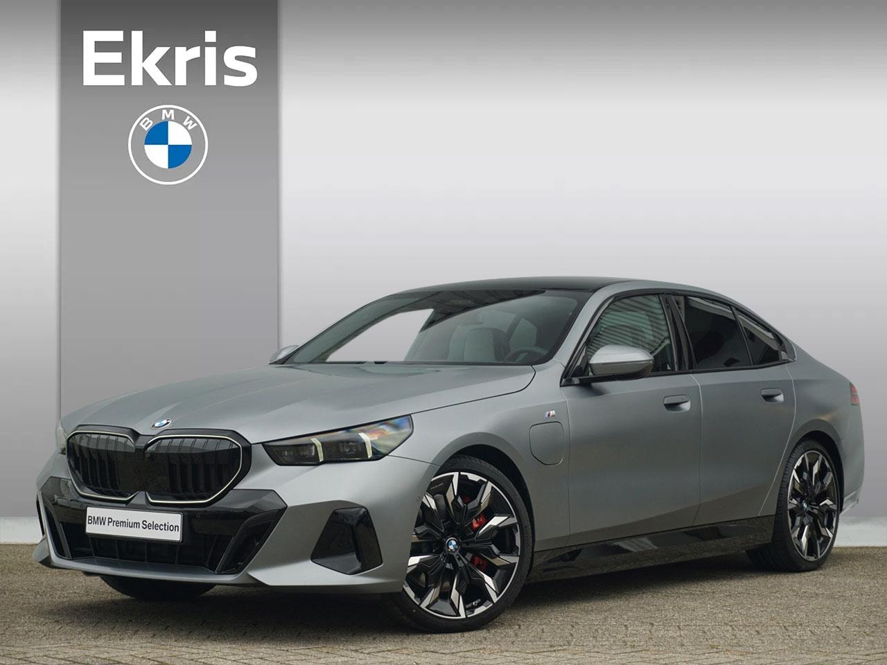 BMW 5-serie - Sedan 550e xDrive M Sport Pro Bowers & Wilkins / Panorama Dak / comfort Acces / Driving As - AutoWereld.nl