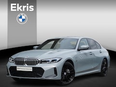 BMW 3-serie - Sedan 330e xDrive Aut. M Sportpakket / Innovation Pack / Driving Assistant / Achteruitrijc