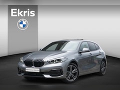 BMW 1-serie - 5-deurs 118i Sport Line | Panoramadak | Head Up Display | Comfort Access | 17 inch LMV