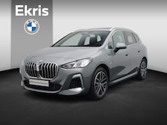 BMW 2-serie Active Tourer - 225e xDrive M Sportpakket Travel Pack / Panoramadak / Trekhaak / Verwarmde Voorstoelen / A