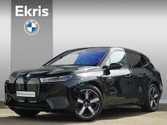 BMW iX - xDrive40 High Executive Sportpakket 22'' / Harman Kardon / Soft Close / Trekhaak / Sky Lou