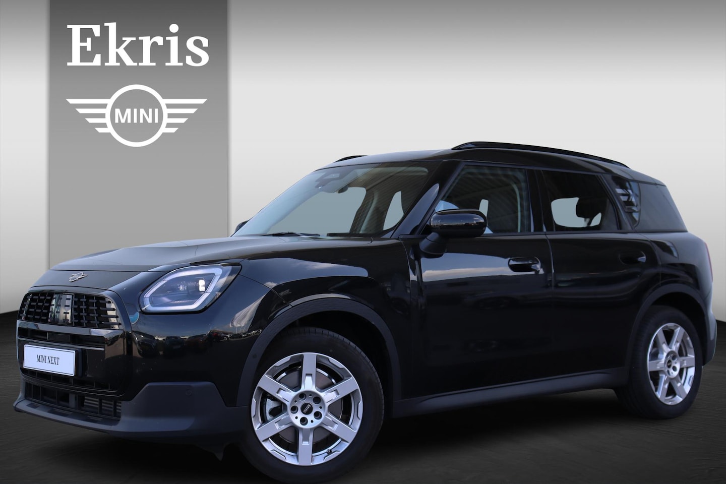 MINI Countryman - C Aut. Classic + Pakket M Clima / Navi / Comfort Access / Pano Dak / PDC / Head-Up / Verwa - AutoWereld.nl