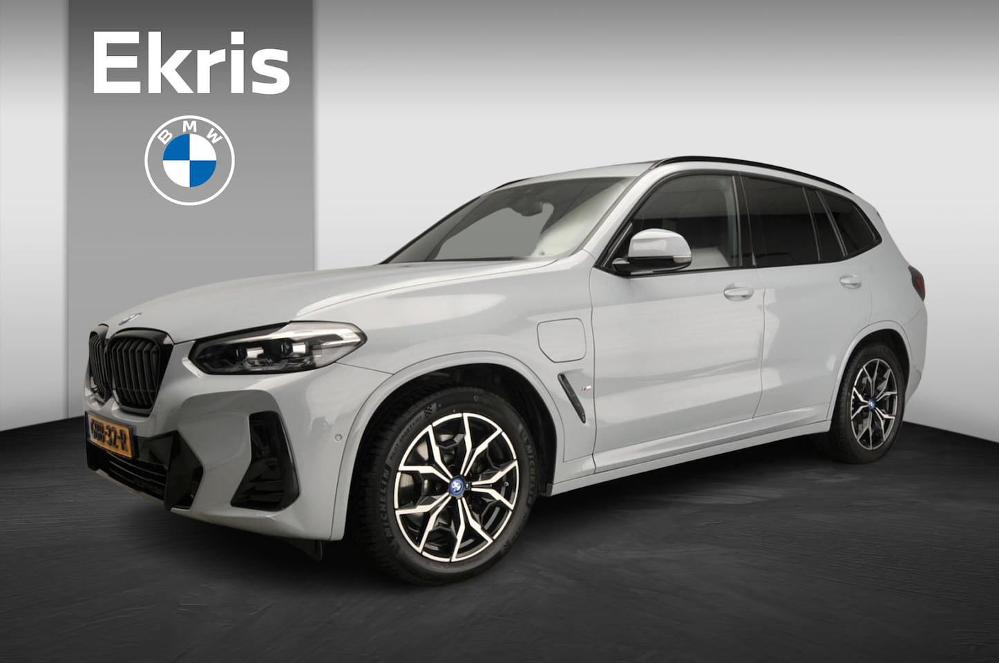 BMW X3 - xDrive30e | M-Sportpakket | LED | Leder | HUD | Elektr. zetels | Keyles go | Schuifdak | D - AutoWereld.nl