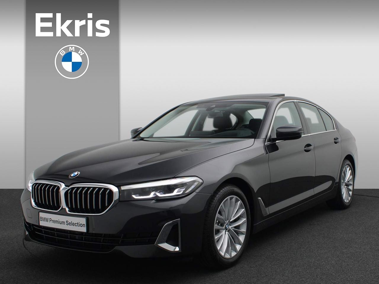 BMW 5-serie - Sedan 520d High Executive Luxury Line / Schuifdak / Head-Up Display / Achteruitrijcamera / - AutoWereld.nl