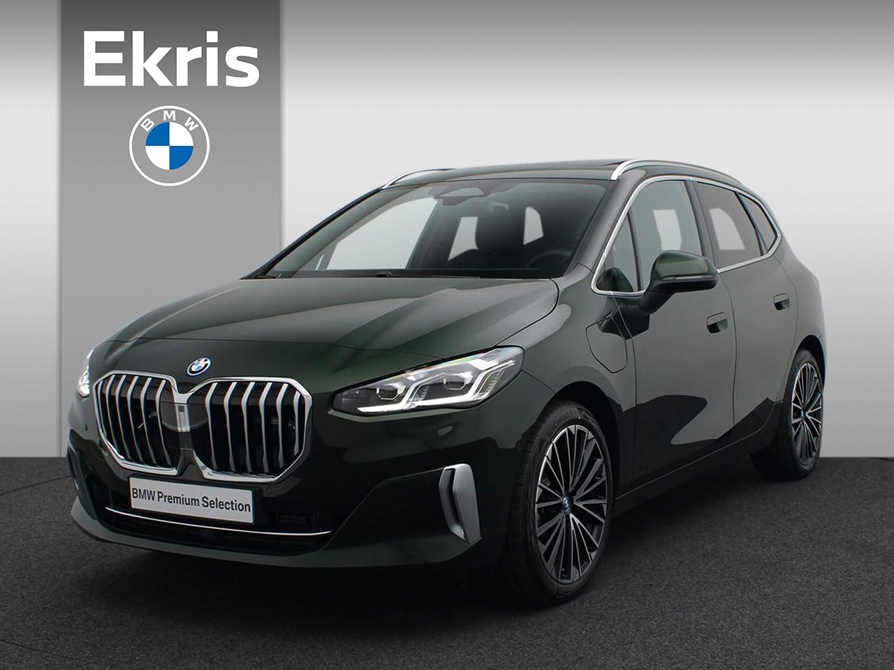 BMW 2-serie Active Tourer - 225e xDrive Luxury Line / Panoramadak / Sportstoelen / Adaptieve LED / Comfort Access / 19 - AutoWereld.nl