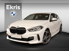 BMW 1-serie - 5-deurs 118i M-Sportpakket / Comfort Pack / Travel Pack / Panoramadak