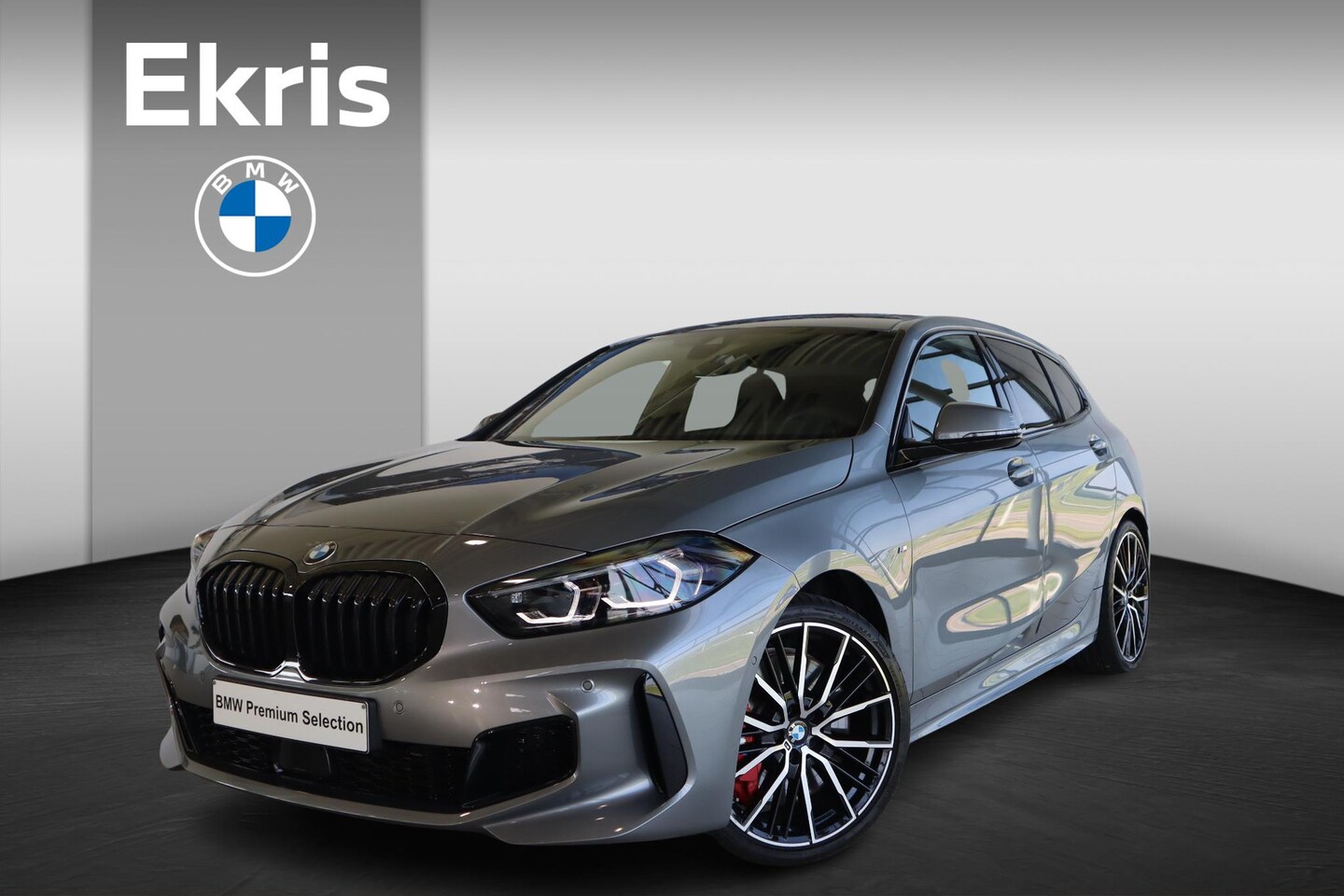 BMW 1-serie - 5-deurs 128ti | M Sportpakket Pro / Harman Kardon / Panoramadak / Premium Pack | Showroom - AutoWereld.nl