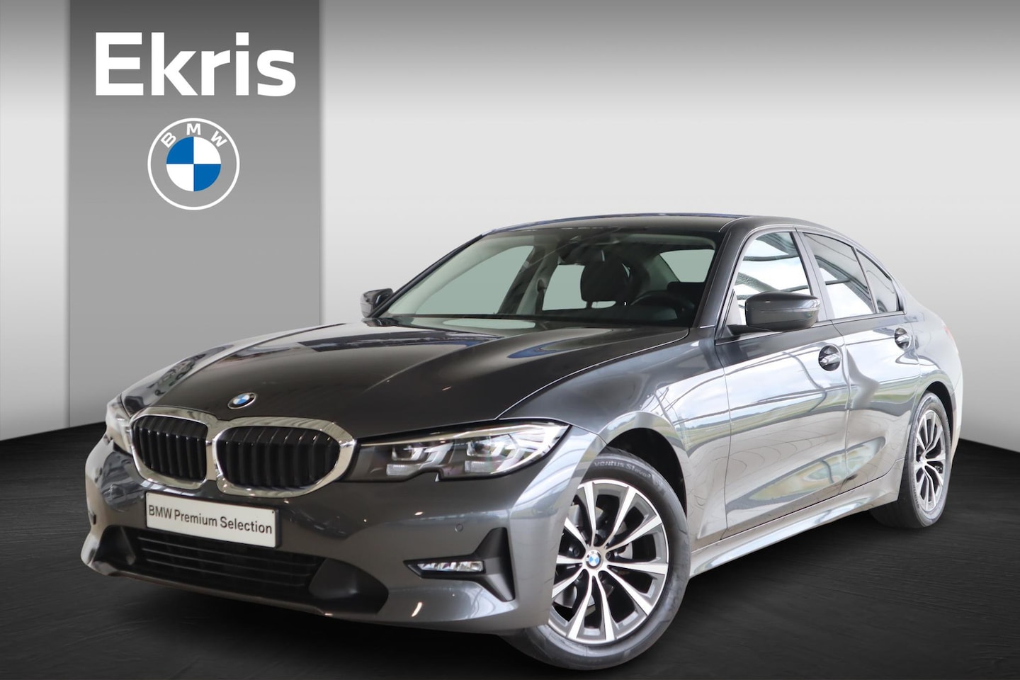 BMW 3-serie - Sedan 320i Mineral Grau / Navigatie / LED / DAB-tuner / Apple Carplay-Android Auto | Showr - AutoWereld.nl