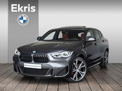 BMW X2 - sDrive 20i Aut. High Executive M Sportpakket Head Up Display / Glazen Panoramadak / Comfor