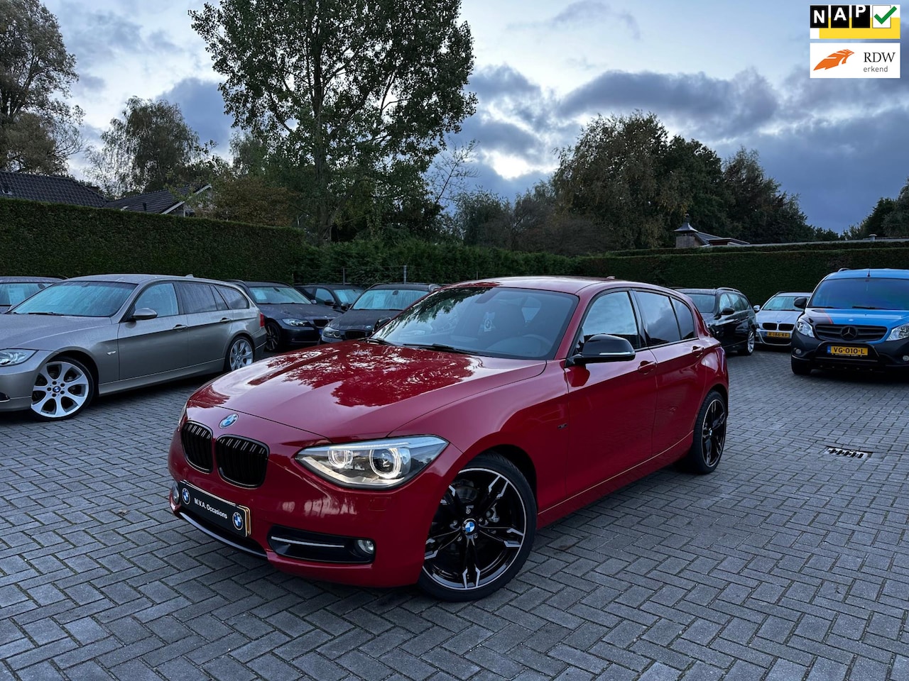 BMW 1-serie - 116i Business|Nwe Ketting + Klepseals|Groot Navi|Xenon|18 inch|Nette staat.. - AutoWereld.nl