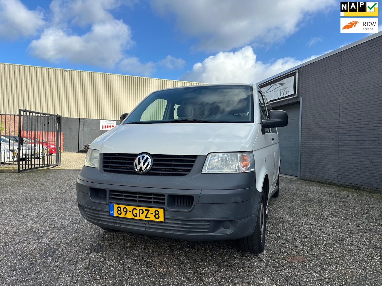 Volkswagen Transporter Kombi - 1.9 TDI 300 Baseline ABS Airbags Stbkr. 9 Persoons. - AutoWereld.nl