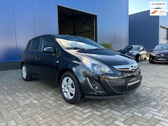 Opel Corsa - 1.4-16V Cosmo / NAVIGATIE / LEDER / PDC / CLIMATE CONTROL / 5DRS