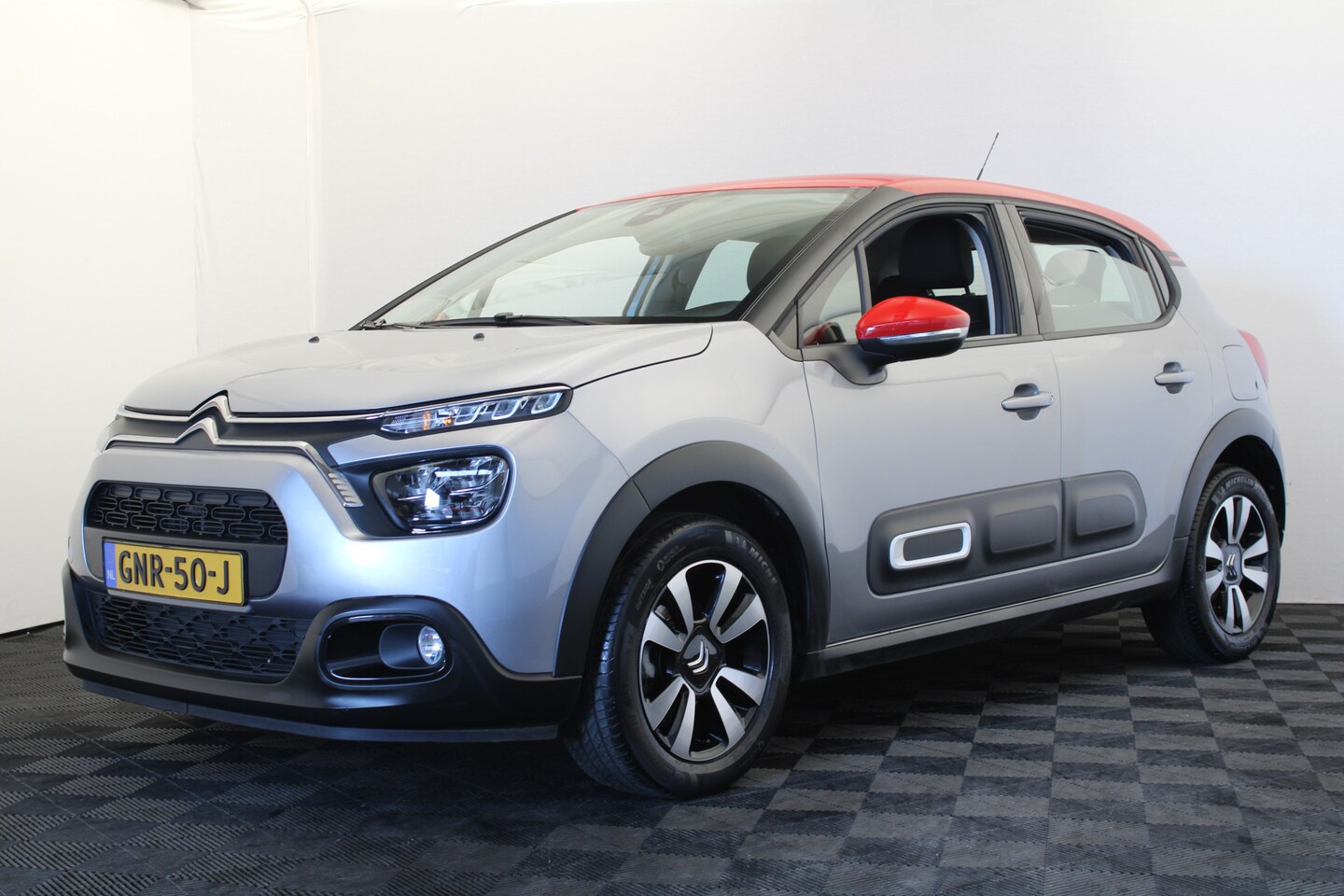 Citroën C3 - 1.2 PureTech Shine |Camera|Navi| - AutoWereld.nl