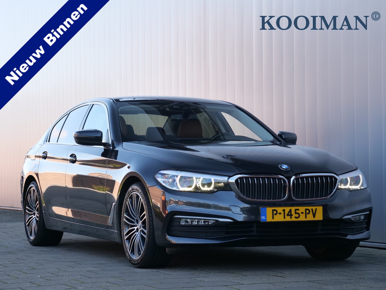 BMW 5-serie - 520d 164 Pk Executive Automaat Navigatie / LED  / Camera / Leder - AutoWereld.nl