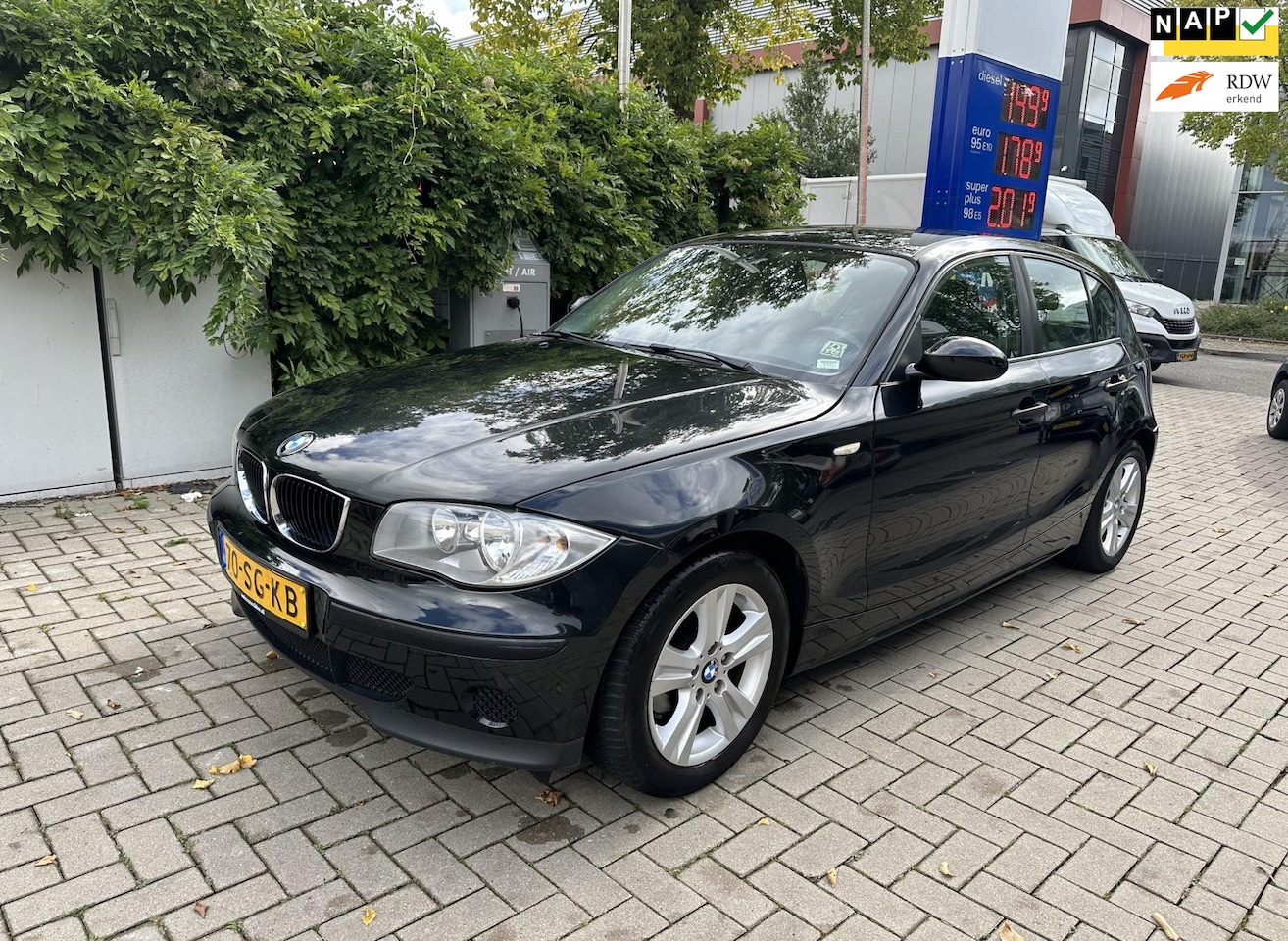 BMW 1-serie - 116i 5drs met 161000 dkm op teller - AutoWereld.nl