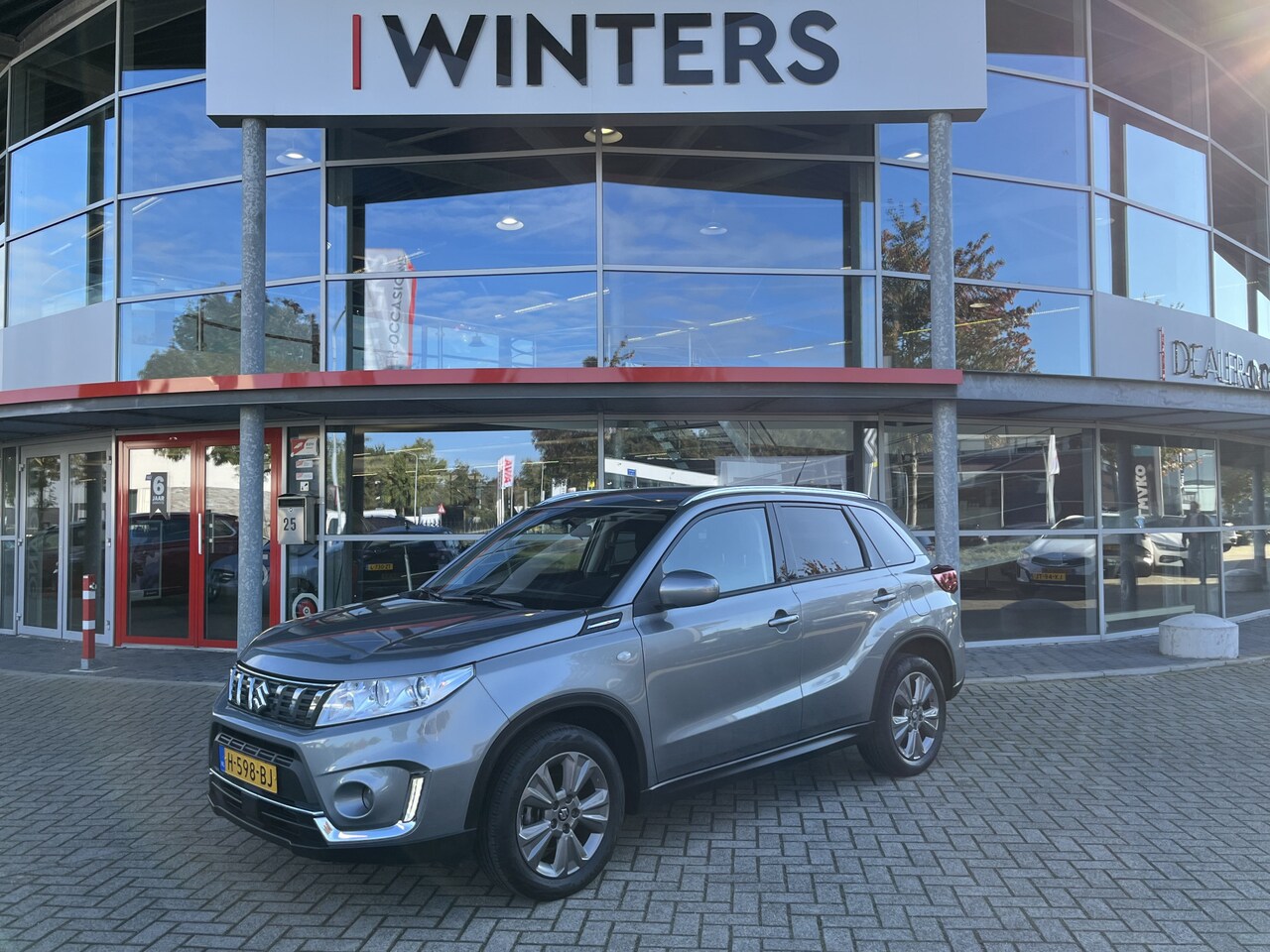 Suzuki Vitara - 1.4 Boosterjet Select Navi+BT+Cam Cr. Control Ecc-Airco 17" LMV - AutoWereld.nl