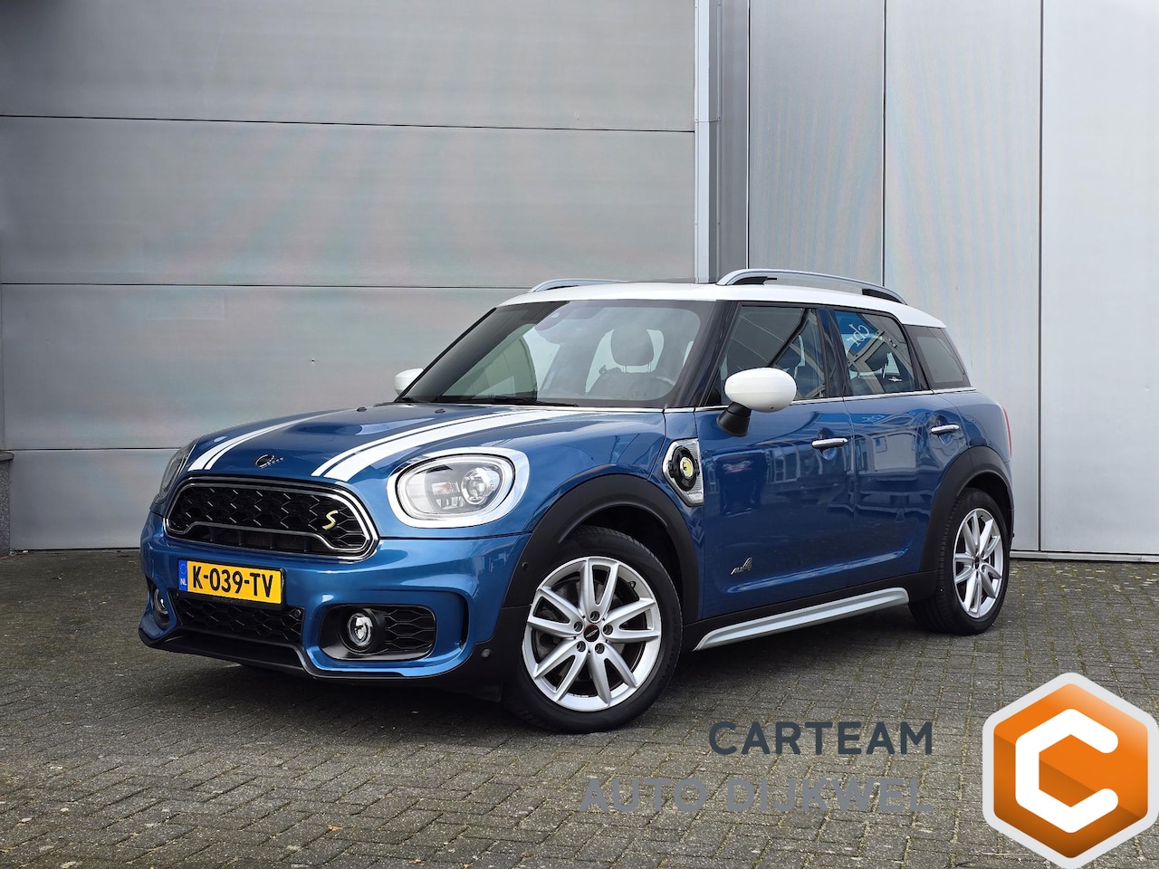 MINI Countryman - Mini 2.0 Cooper S E ALL4 John Cooper Works Trim - AutoWereld.nl